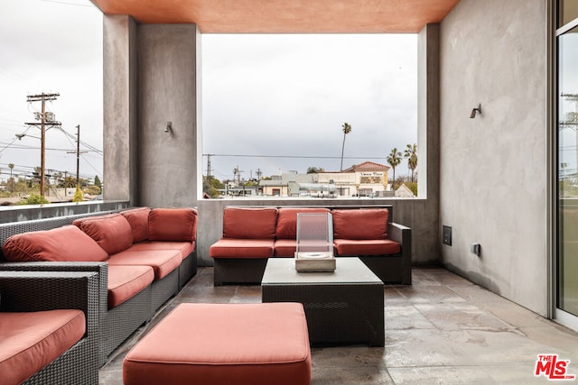 view of patio featuring an outdoor hangout area