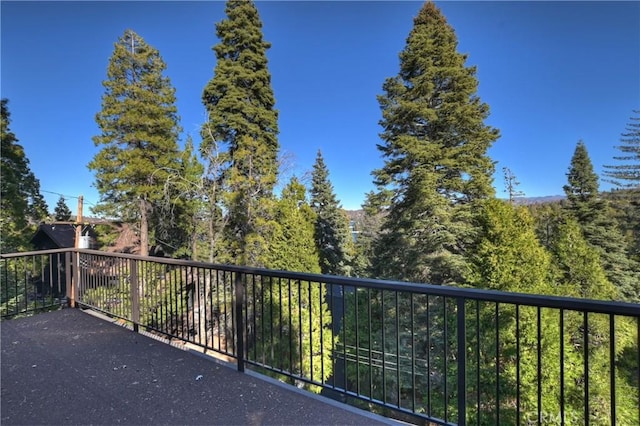 336 Jasmine Ln, Lake Arrowhead, CA 92352 - photo 28