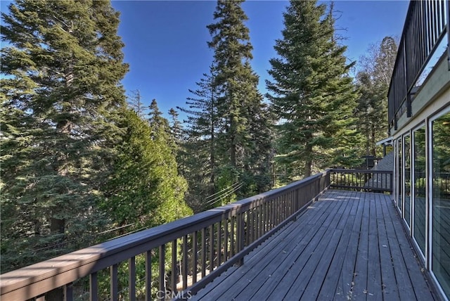 336 Jasmine Ln, Lake Arrowhead, CA 92352 - view of wooden terrace