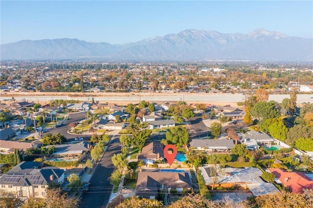 bird's eye view featuring a mountain view