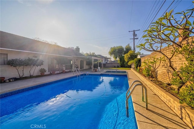 view of swimming pool