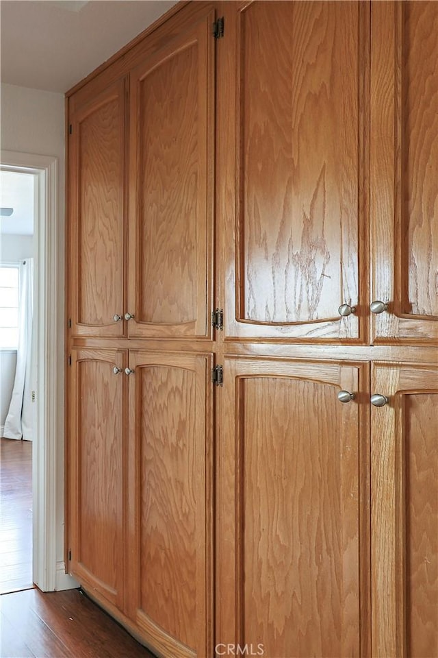 room details featuring hardwood / wood-style floors