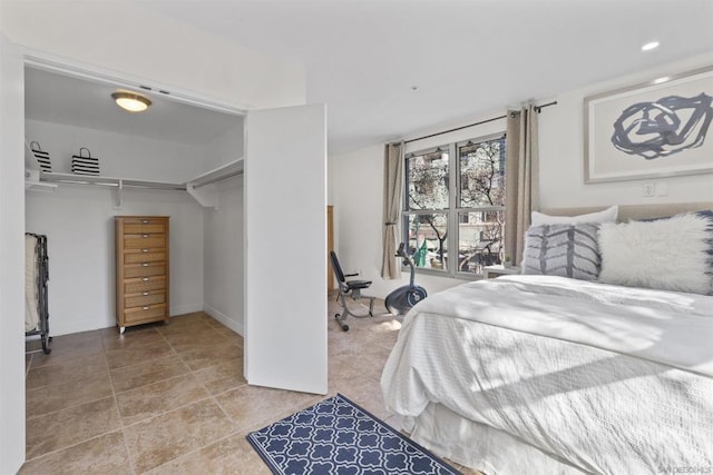 bedroom with a closet