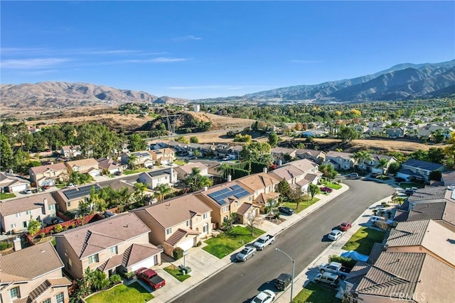 bird's eye view with a mountain view