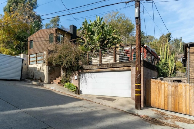 view of front facade featuring a garage