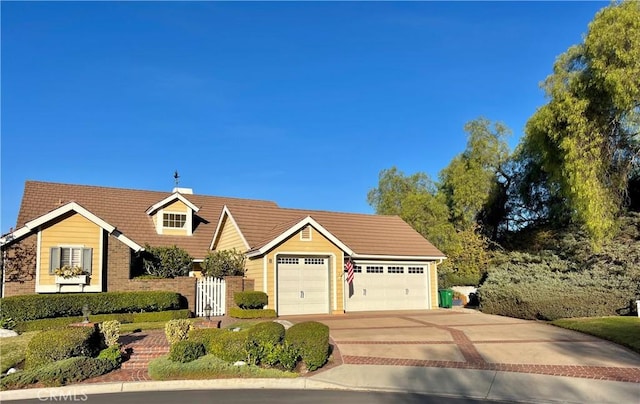 view of front facade featuring a garage