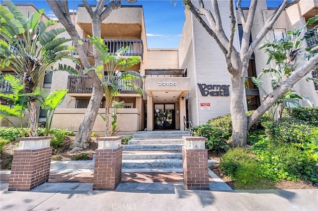 22100 Burbank Blvd Unit 250F, Woodland Hills, CA 91367 - photo 2