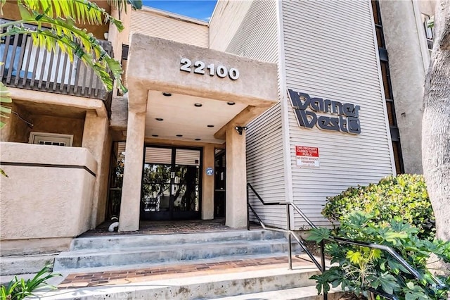 22100 Burbank Blvd Unit 250F, Woodland Hills, CA 91367 - photo 1