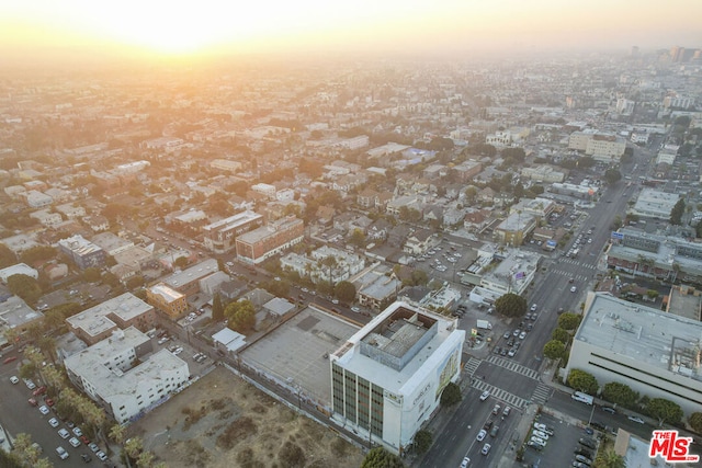 view of aerial view at dusk