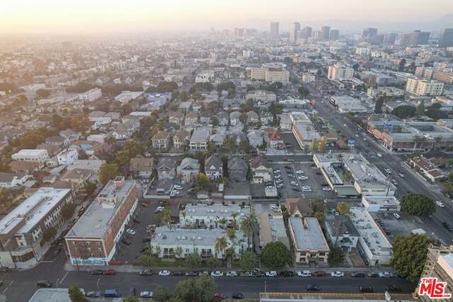 view of aerial view at dusk