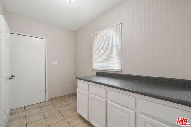 washroom featuring light tile patterned floors