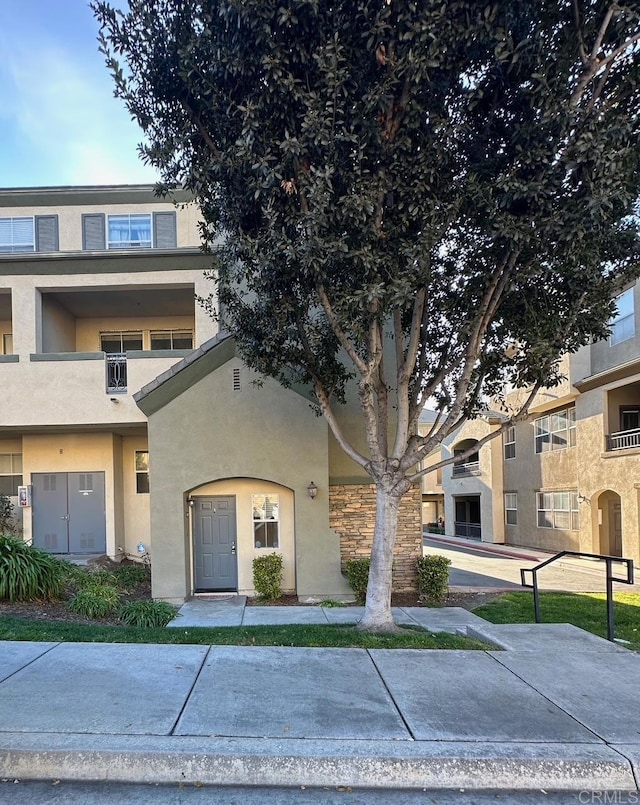 view of townhome / multi-family property