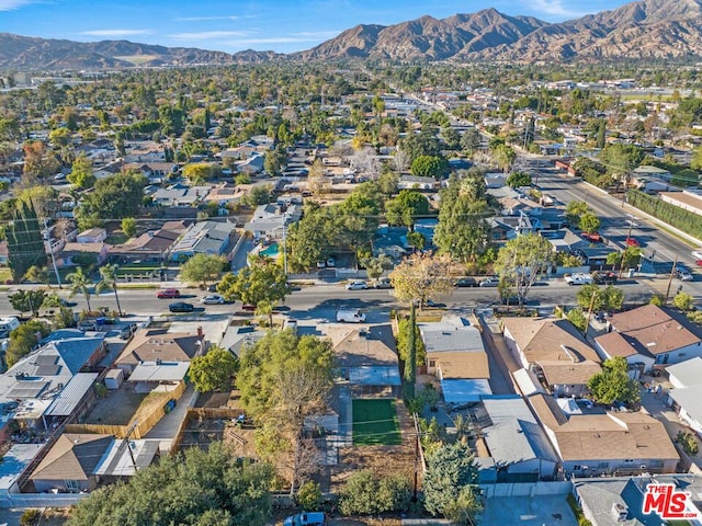 bird's eye view featuring a mountain view