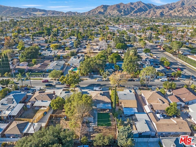 bird's eye view with a mountain view