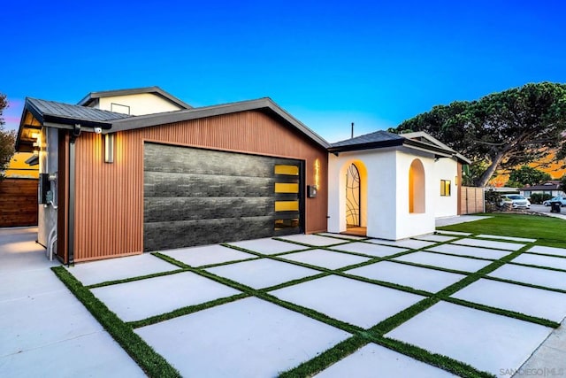 view of front of house with a front yard