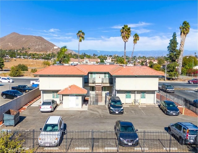 view of front of home featuring a mountain view