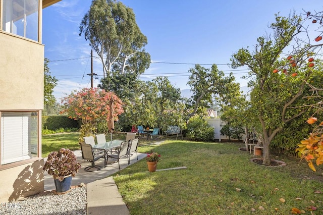 view of yard with a patio