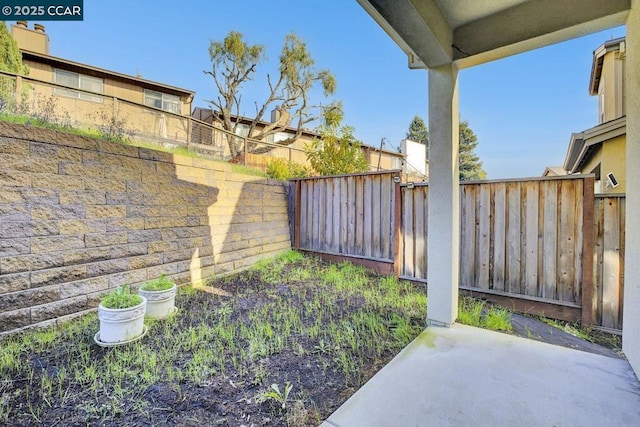 view of yard with a patio