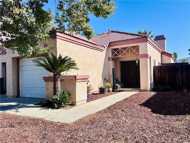 view of front facade featuring a garage