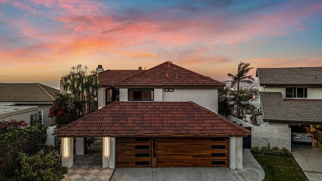 view of front facade with a garage