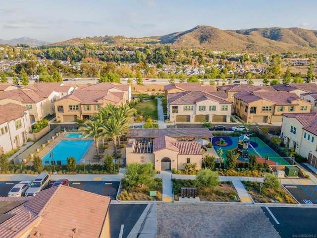 bird's eye view featuring a mountain view