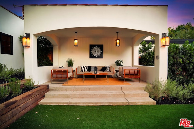 exterior space featuring an outdoor hangout area