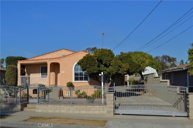 view of front of property