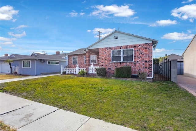 view of front of property with a front yard