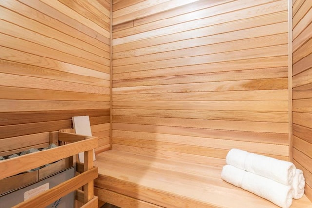 view of sauna / steam room