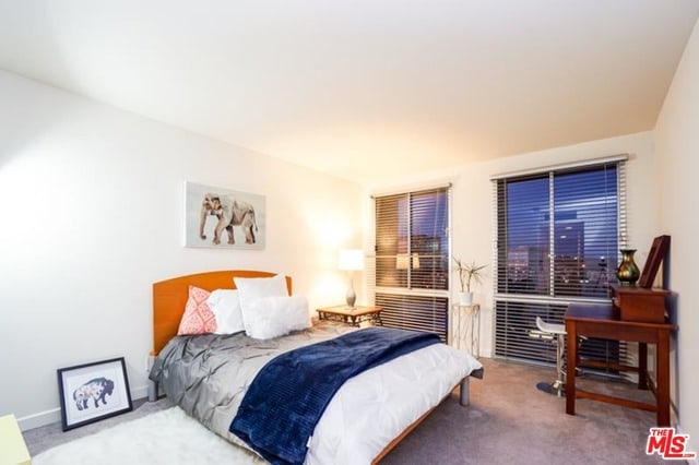 view of carpeted bedroom