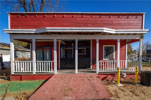 view of front of house with covered porch