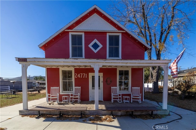 view of front of home with covered porch