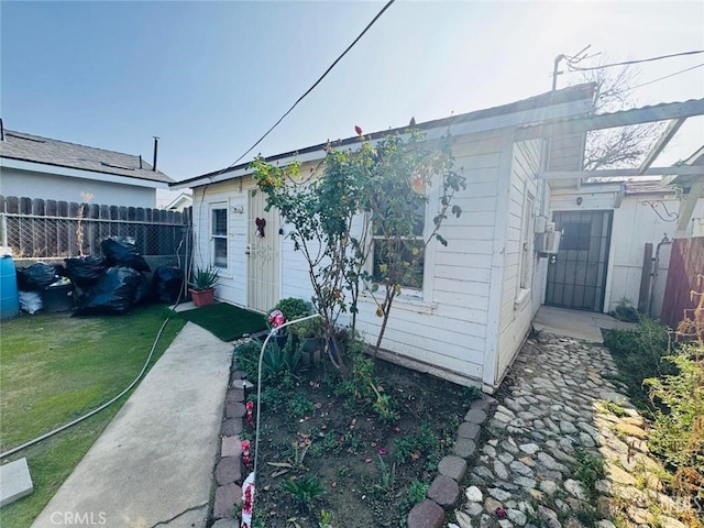 7805 Panama Rd, Lamont, CA 93241 - rear view of house with a lawn