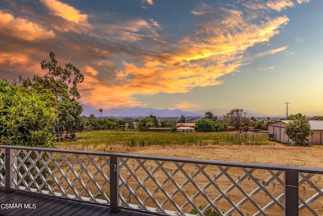 Listing photo 3 for 116 Loop Dr, Camarillo CA 93010