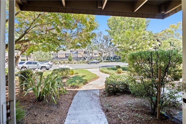 view of yard with a residential view