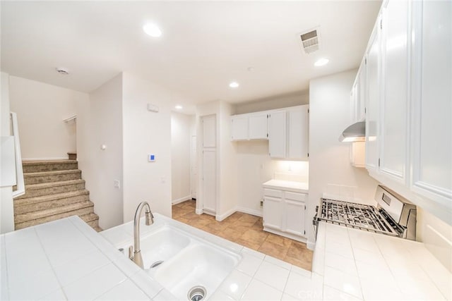 41985 Davenport Way Unit B, Murrieta, CA 92562 - full bath featuring visible vents, a bathtub, baseboards, tile patterned floors, and recessed lighting