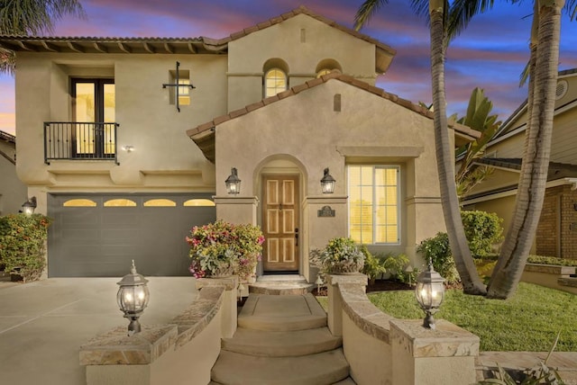 view of front facade with a garage