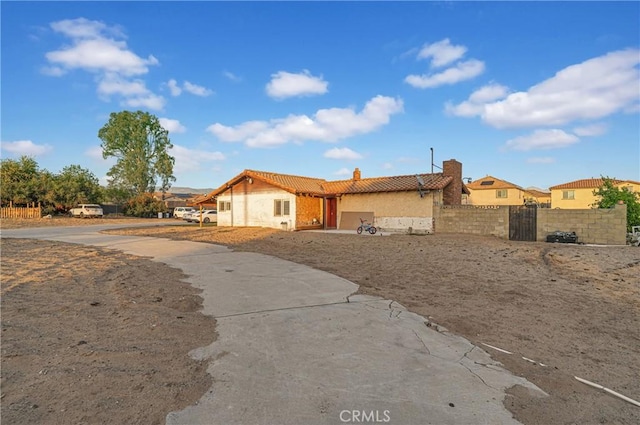 view of front of property