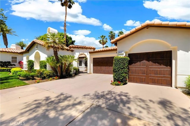 view of mediterranean / spanish-style house