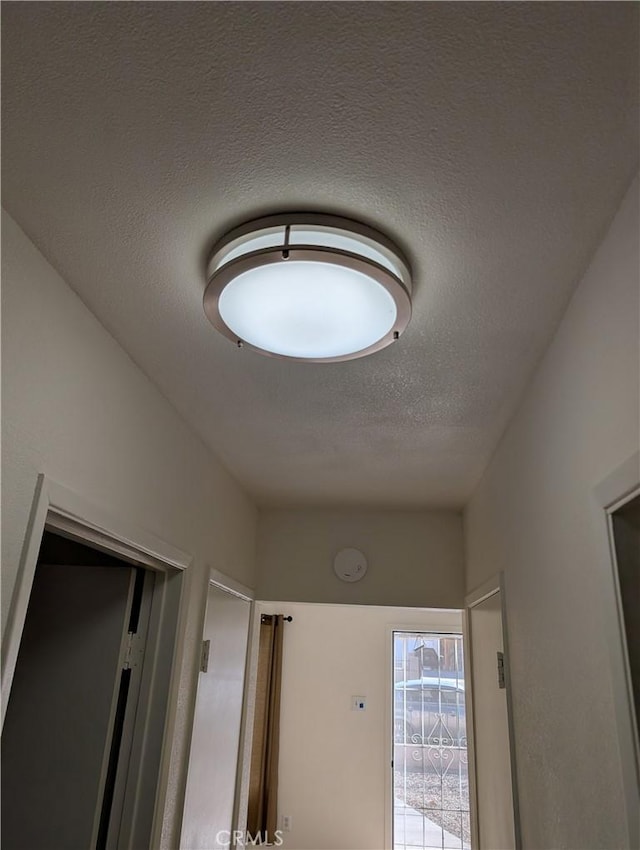 details featuring a textured ceiling