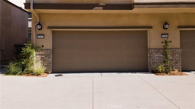 32879 Brunello Way, Temecula, CA 92591 - garage with concrete driveway