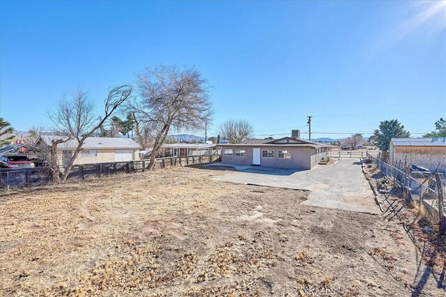 view of yard with a patio