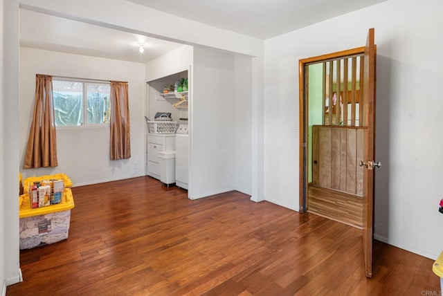 spare room featuring dark wood-type flooring