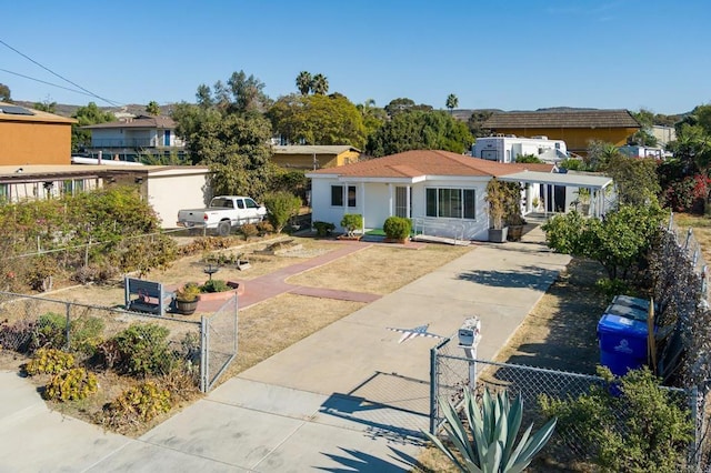 view of front of property