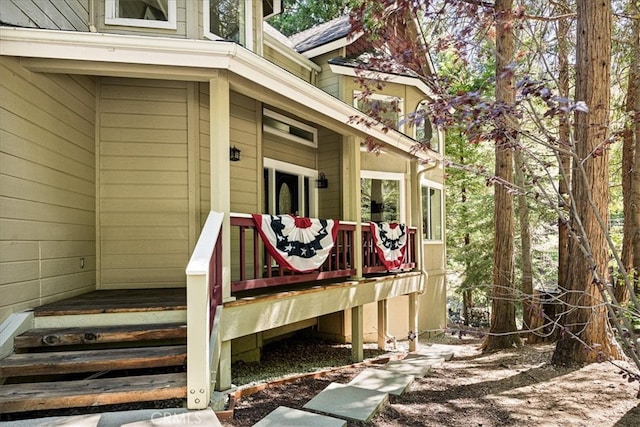 28670 Shenandoah Dr, Lake Arrowhead, CA 92352 - view of wooden deck