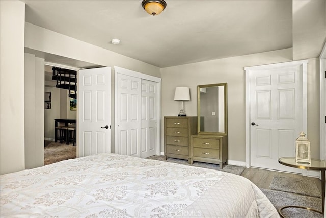 28670 Shenandoah Dr, Lake Arrowhead, CA 92352 - bedroom with baseboards and a closet