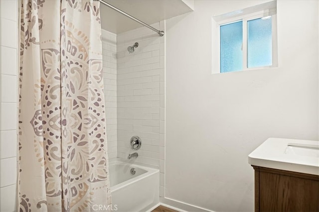 28670 Shenandoah Dr, Lake Arrowhead, CA 92352 - full bathroom featuring shower / tub combo with curtain and vanity