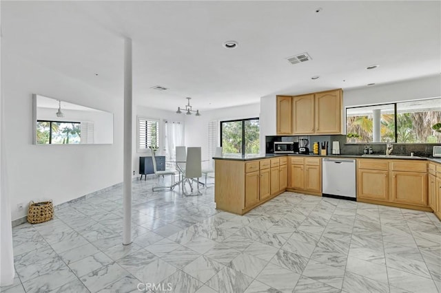 4939 Medina Dr, Woodland Hills, CA 91364 - photo 11