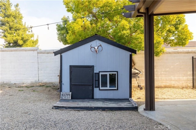 view of outbuilding