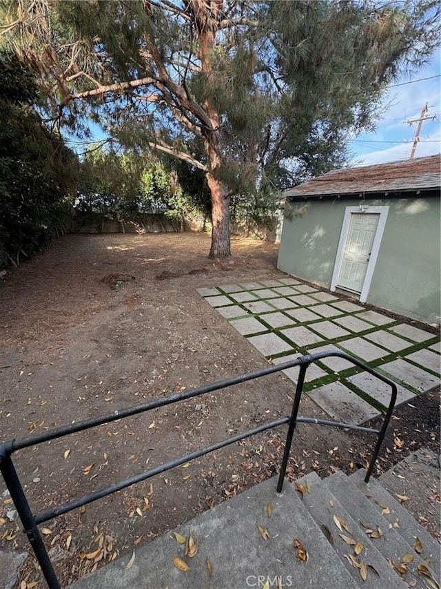 1355 N Gordon St, Pomona, CA 91768 - view of yard with a patio area